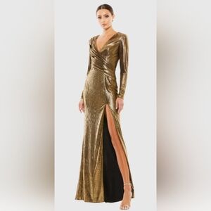 Mac Duggal Gold Metallic Long Sleeve Asymmetrical Ruched Gown 26684 SIZE 8 NWT